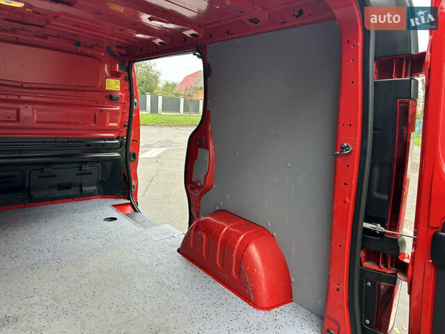 Красный Опель Виваро, объемом двигателя 1.6 л и пробегом 206 тыс. км за 12500 $, фото 70 на Automoto.ua