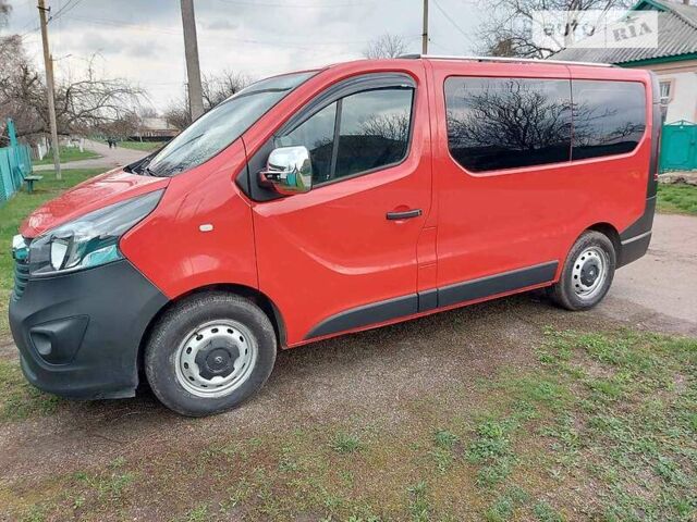 Красный Опель Виваро, объемом двигателя 1.6 л и пробегом 171 тыс. км за 17500 $, фото 10 на Automoto.ua
