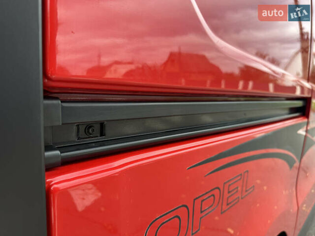 Красный Опель Виваро, объемом двигателя 1.6 л и пробегом 206 тыс. км за 12500 $, фото 18 на Automoto.ua