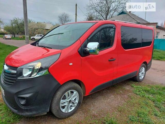 Красный Опель Виваро, объемом двигателя 1.6 л и пробегом 171 тыс. км за 17500 $, фото 3 на Automoto.ua