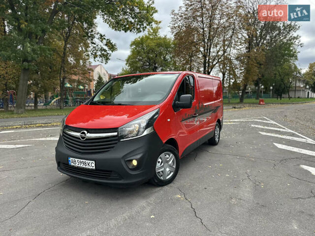 Красный Опель Виваро, объемом двигателя 1.6 л и пробегом 206 тыс. км за 12500 $, фото 1 на Automoto.ua