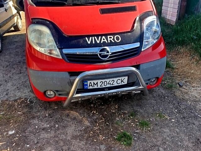 Червоний Опель Віваро, об'ємом двигуна 2 л та пробігом 186 тис. км за 4000 $, фото 3 на Automoto.ua