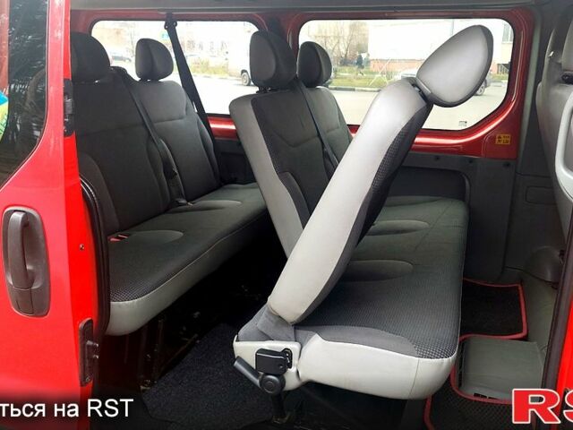 Красный Опель Виваро, объемом двигателя 2 л и пробегом 346 тыс. км за 12500 $, фото 5 на Automoto.ua