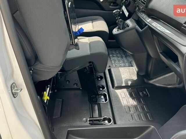 Опель Виваро, объемом двигателя 2 л и пробегом 0 тыс. км за 33873 $, фото 18 на Automoto.ua