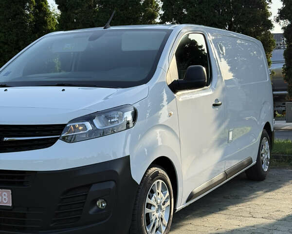 Опель Виваро, объемом двигателя 1.5 л и пробегом 169 тыс. км за 14200 $, фото 4 на Automoto.ua
