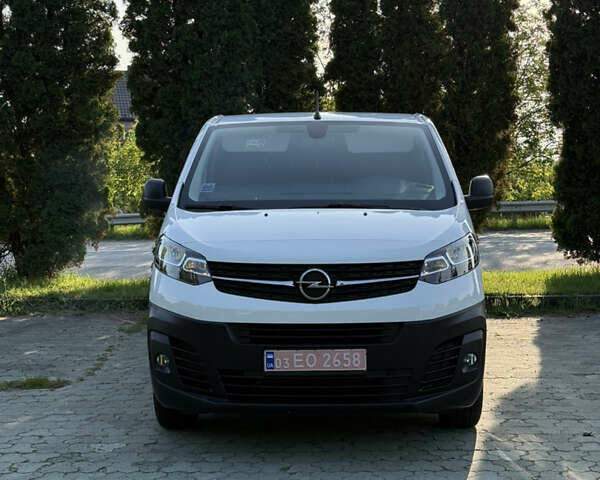 Опель Виваро, объемом двигателя 1.5 л и пробегом 169 тыс. км за 14200 $, фото 1 на Automoto.ua