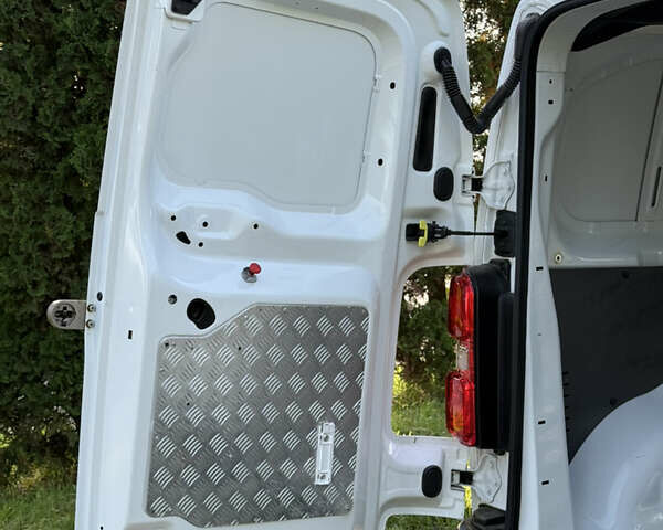 Опель Виваро, объемом двигателя 1.5 л и пробегом 169 тыс. км за 14200 $, фото 47 на Automoto.ua