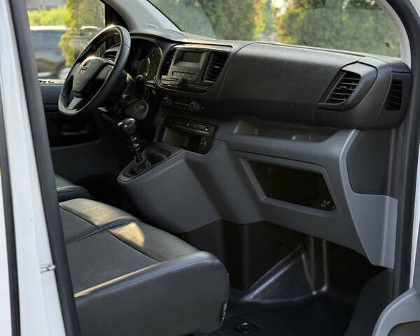 Опель Виваро, объемом двигателя 1.5 л и пробегом 169 тыс. км за 14200 $, фото 35 на Automoto.ua