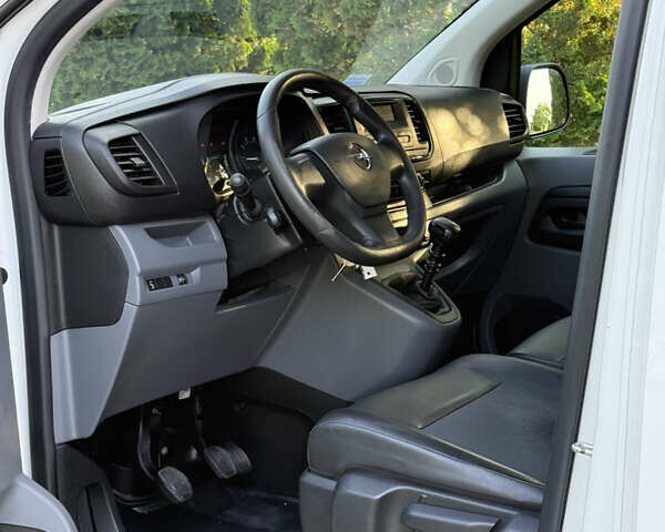 Опель Виваро, объемом двигателя 1.5 л и пробегом 169 тыс. км за 14200 $, фото 24 на Automoto.ua