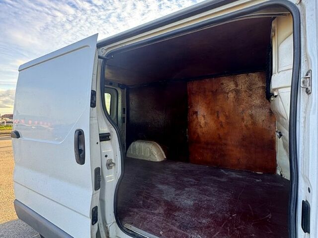 Опель Віваро, об'ємом двигуна 1.9 л та пробігом 533 тис. км за 7000 $, фото 3 на Automoto.ua