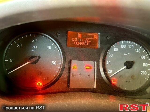 Опель Віваро, об'ємом двигуна 2 л та пробігом 330 тис. км за 11000 $, фото 4 на Automoto.ua