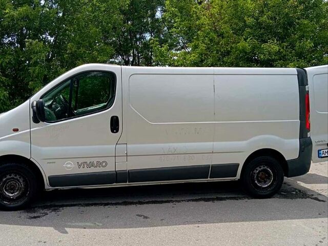 Опель Віваро, об'ємом двигуна 2 л та пробігом 248 тис. км за 10000 $, фото 1 на Automoto.ua
