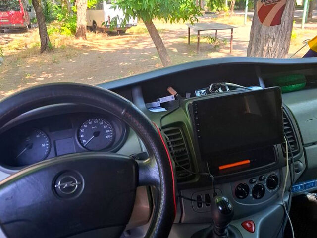 Опель Виваро, объемом двигателя 2 л и пробегом 390 тыс. км за 12000 $, фото 11 на Automoto.ua