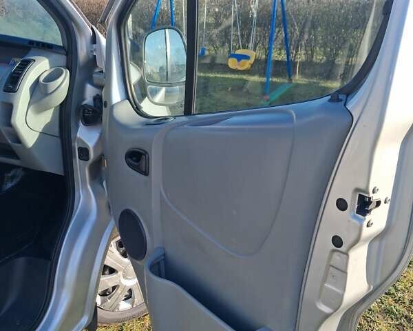 Опель Виваро, объемом двигателя 1.9 л и пробегом 290 тыс. км за 6800 $, фото 13 на Automoto.ua