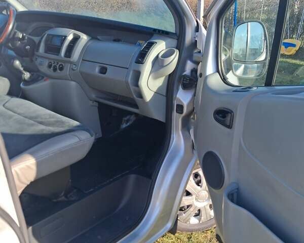 Опель Виваро, объемом двигателя 1.9 л и пробегом 290 тыс. км за 6800 $, фото 12 на Automoto.ua