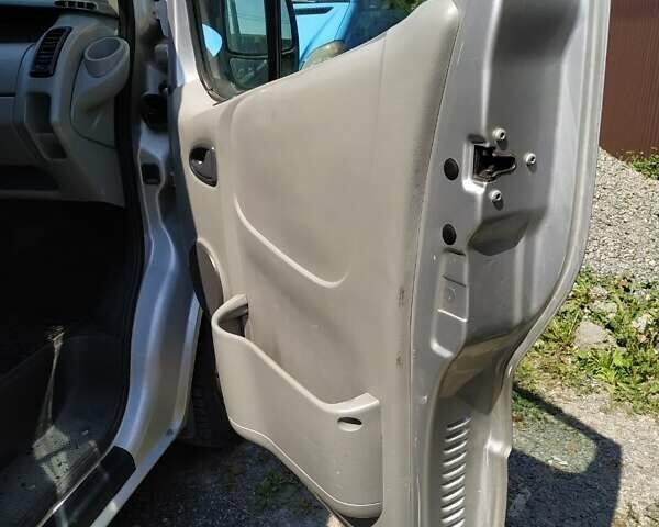 Опель Виваро, объемом двигателя 1.9 л и пробегом 268 тыс. км за 9000 $, фото 1 на Automoto.ua