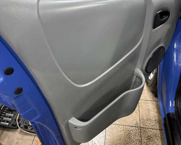 Опель Виваро, объемом двигателя 1.9 л и пробегом 314 тыс. км за 4750 $, фото 9 на Automoto.ua