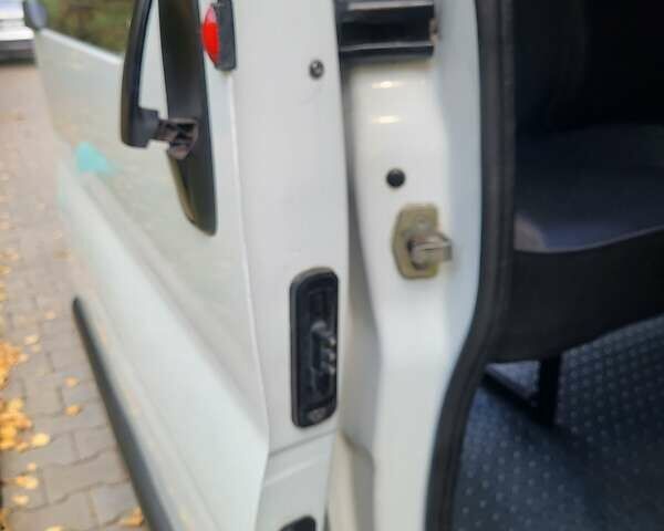 Опель Виваро, объемом двигателя 1.9 л и пробегом 273 тыс. км за 8850 $, фото 86 на Automoto.ua