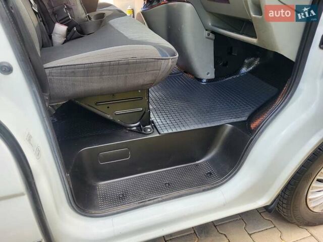 Опель Виваро, объемом двигателя 1.9 л и пробегом 273 тыс. км за 8850 $, фото 82 на Automoto.ua