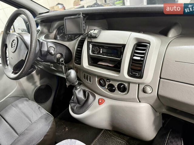 Опель Виваро, объемом двигателя 1.9 л и пробегом 314 тыс. км за 4750 $, фото 5 на Automoto.ua