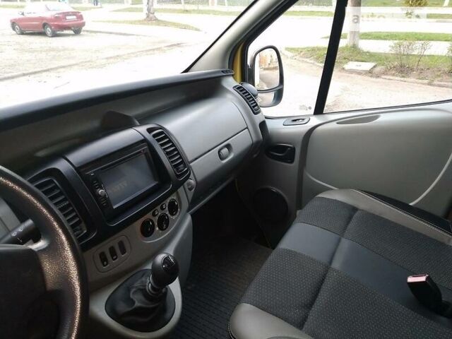 Опель Виваро, объемом двигателя 2 л и пробегом 234 тыс. км за 8000 $, фото 4 на Automoto.ua