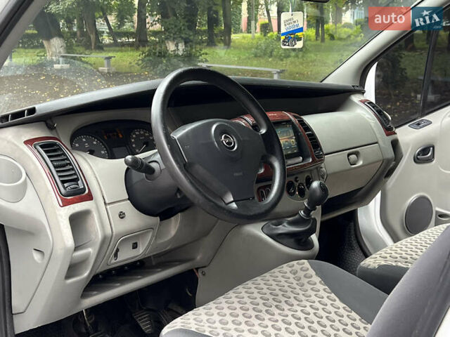 Опель Віваро, об'ємом двигуна 2 л та пробігом 260 тис. км за 7950 $, фото 19 на Automoto.ua