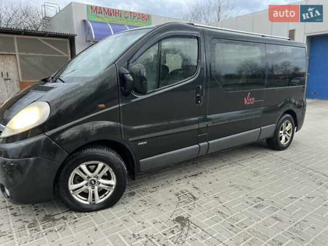 Опель Виваро, объемом двигателя 2.5 л и пробегом 450 тыс. км за 7999 $, фото 4 на Automoto.ua