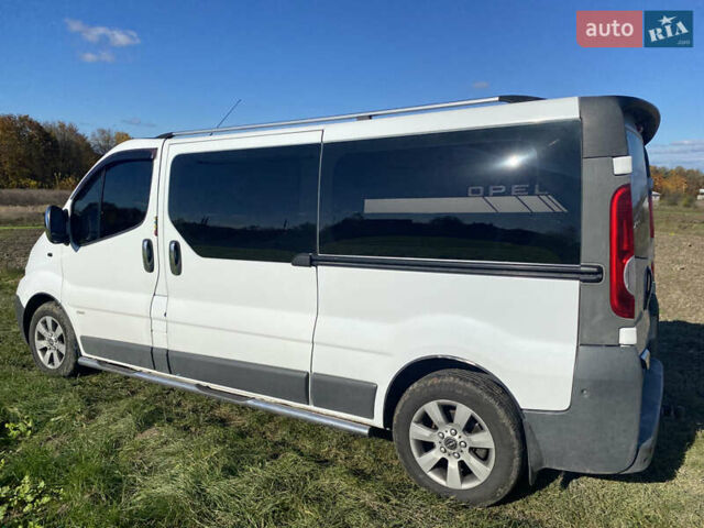 Опель Виваро, объемом двигателя 2.5 л и пробегом 236 тыс. км за 8500 $, фото 4 на Automoto.ua