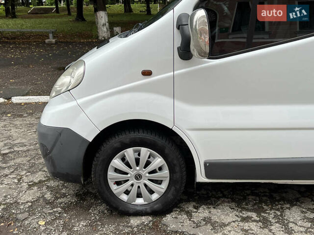Опель Віваро, об'ємом двигуна 2 л та пробігом 260 тис. км за 7950 $, фото 17 на Automoto.ua