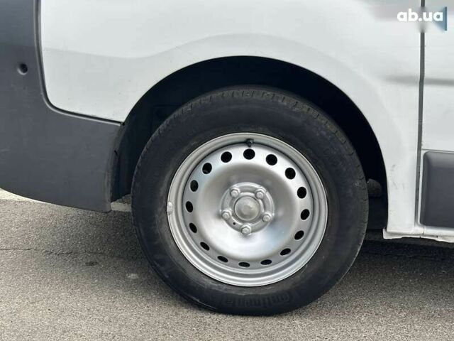 Опель Віваро, об'ємом двигуна 2 л та пробігом 258 тис. км за 8790 $, фото 5 на Automoto.ua