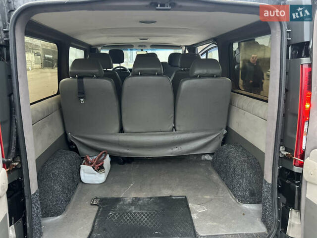 Опель Виваро, объемом двигателя 2.5 л и пробегом 450 тыс. км за 7999 $, фото 14 на Automoto.ua