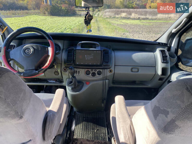 Опель Виваро, объемом двигателя 2.5 л и пробегом 236 тыс. км за 8500 $, фото 8 на Automoto.ua