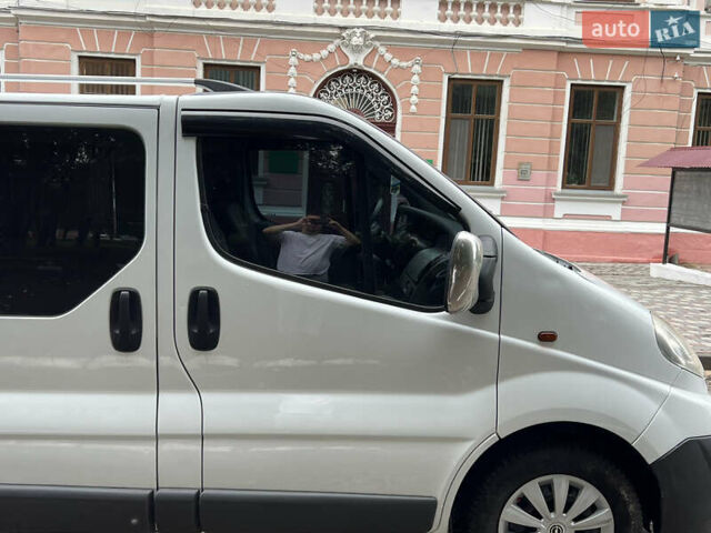 Опель Віваро, об'ємом двигуна 2 л та пробігом 260 тис. км за 7950 $, фото 11 на Automoto.ua