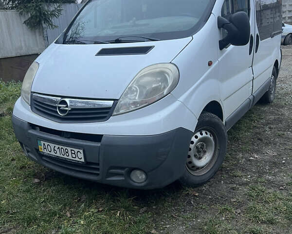 Опель Віваро, об'ємом двигуна 2 л та пробігом 297 тис. км за 7000 $, фото 1 на Automoto.ua