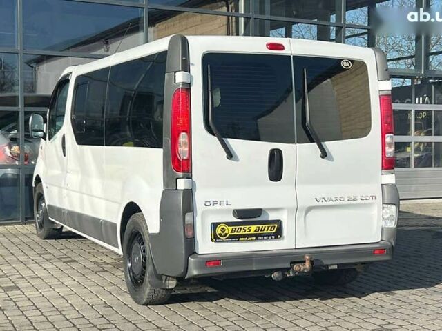 Опель Виваро, объемом двигателя 2.5 л и пробегом 263 тыс. км за 12800 $, фото 4 на Automoto.ua