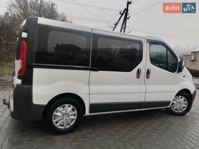 Опель Виваро, объемом двигателя 2 л и пробегом 300 тыс. км за 11899 $, фото 2 на Automoto.ua