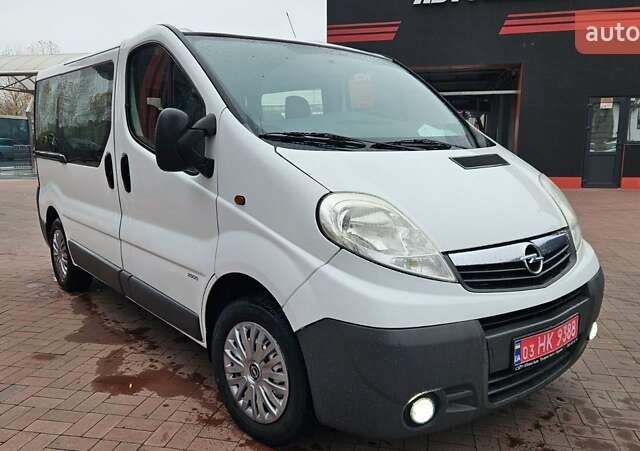 Опель Віваро, об'ємом двигуна 2 л та пробігом 207 тис. км за 14700 $, фото 5 на Automoto.ua