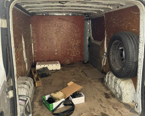 Опель Виваро, объемом двигателя 2 л и пробегом 525 тыс. км за 4900 $, фото 6 на Automoto.ua