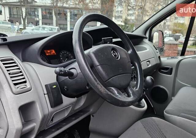 Опель Віваро, об'ємом двигуна 2 л та пробігом 207 тис. км за 14700 $, фото 11 на Automoto.ua