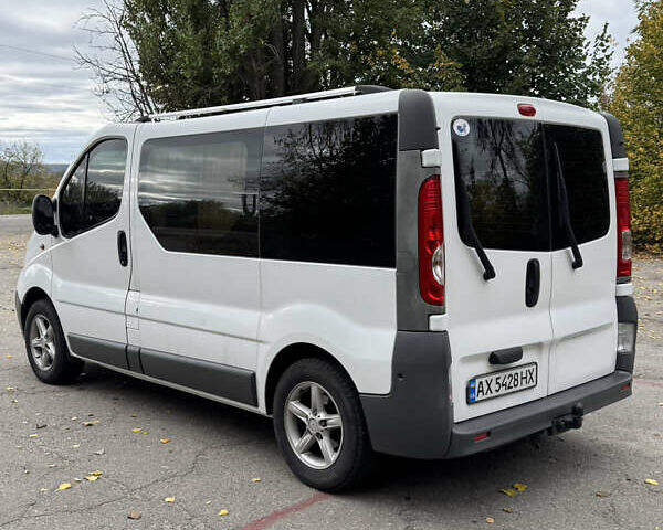 Опель Виваро 2011 в Богодухове на Automoto.ua Опель Виваро, объемом двигателя 0 л и пробегом 317 тыс. км за 10900 $, фото 6 на Automoto.ua
