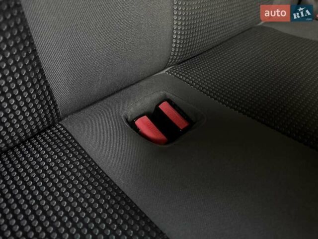 Опель Виваро, объемом двигателя 2 л и пробегом 287 тыс. км за 13950 $, фото 127 на Automoto.ua