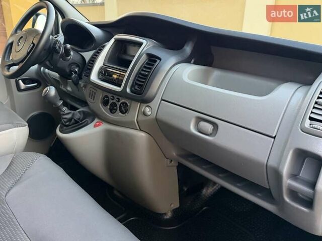 Опель Виваро, объемом двигателя 2 л и пробегом 287 тыс. км за 13950 $, фото 134 на Automoto.ua