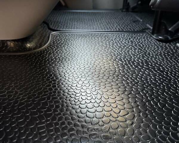 Опель Виваро, объемом двигателя 2 л и пробегом 287 тыс. км за 13950 $, фото 76 на Automoto.ua