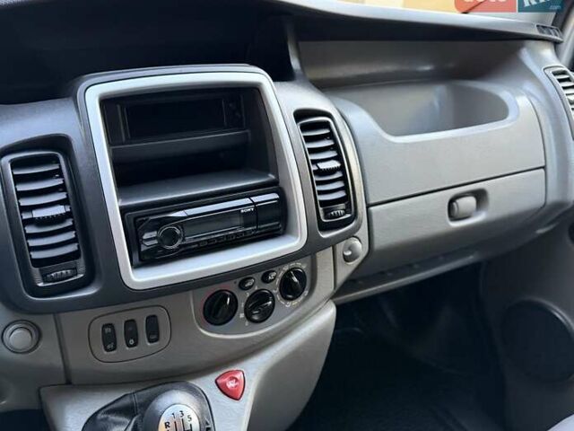 Опель Виваро, объемом двигателя 2 л и пробегом 287 тыс. км за 13950 $, фото 82 на Automoto.ua