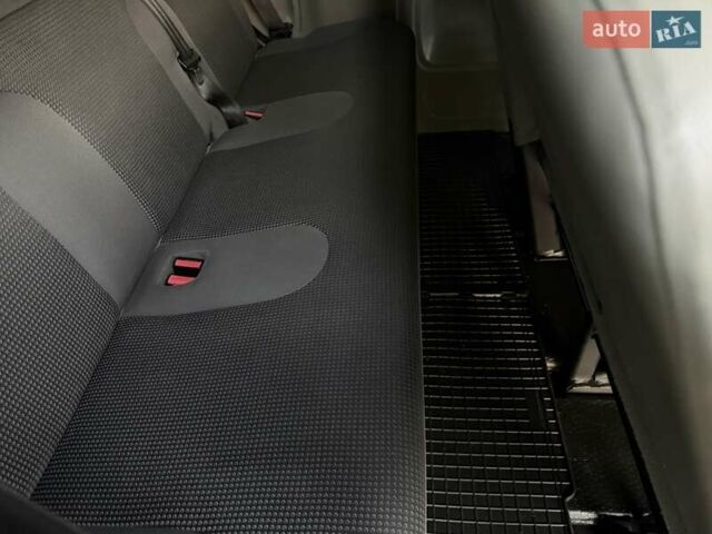 Опель Виваро, объемом двигателя 2 л и пробегом 287 тыс. км за 13950 $, фото 126 на Automoto.ua