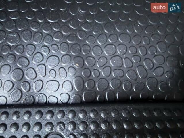 Опель Виваро, объемом двигателя 2 л и пробегом 287 тыс. км за 13950 $, фото 104 на Automoto.ua