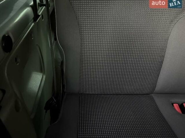 Опель Виваро, объемом двигателя 2 л и пробегом 287 тыс. км за 13950 $, фото 123 на Automoto.ua