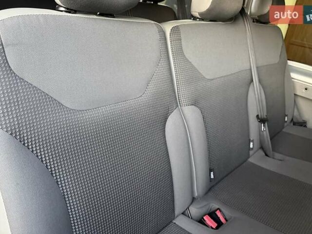 Опель Виваро, объемом двигателя 2 л и пробегом 287 тыс. км за 13950 $, фото 50 на Automoto.ua