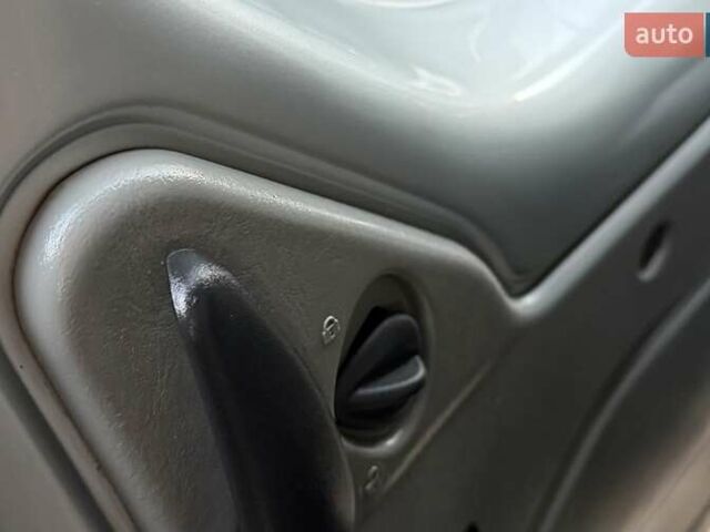 Опель Виваро, объемом двигателя 2 л и пробегом 287 тыс. км за 13950 $, фото 125 на Automoto.ua