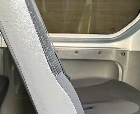 Опель Виваро, объемом двигателя 2 л и пробегом 287 тыс. км за 13950 $, фото 116 на Automoto.ua